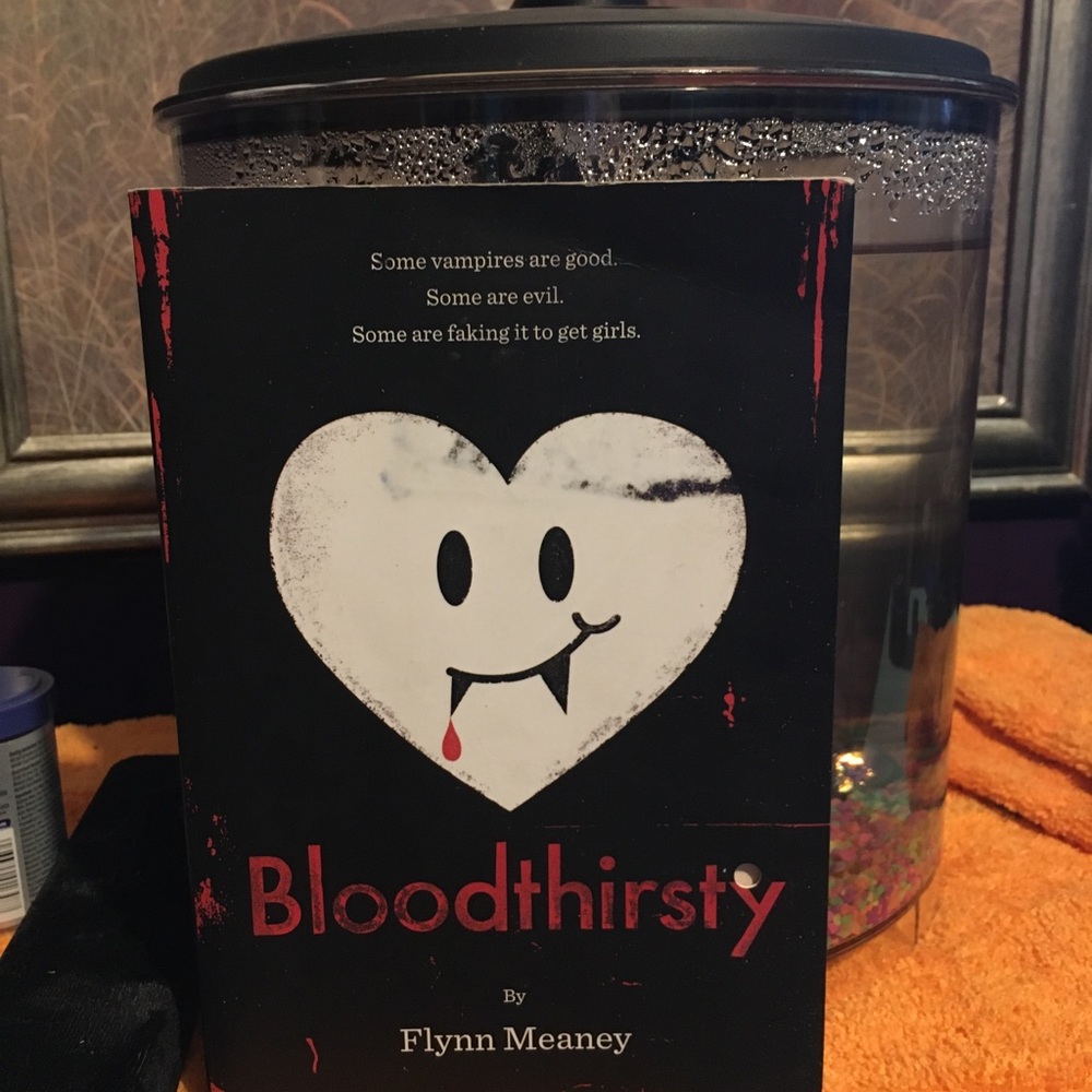 ❤️3/$15 Bloodthirsty vampire book